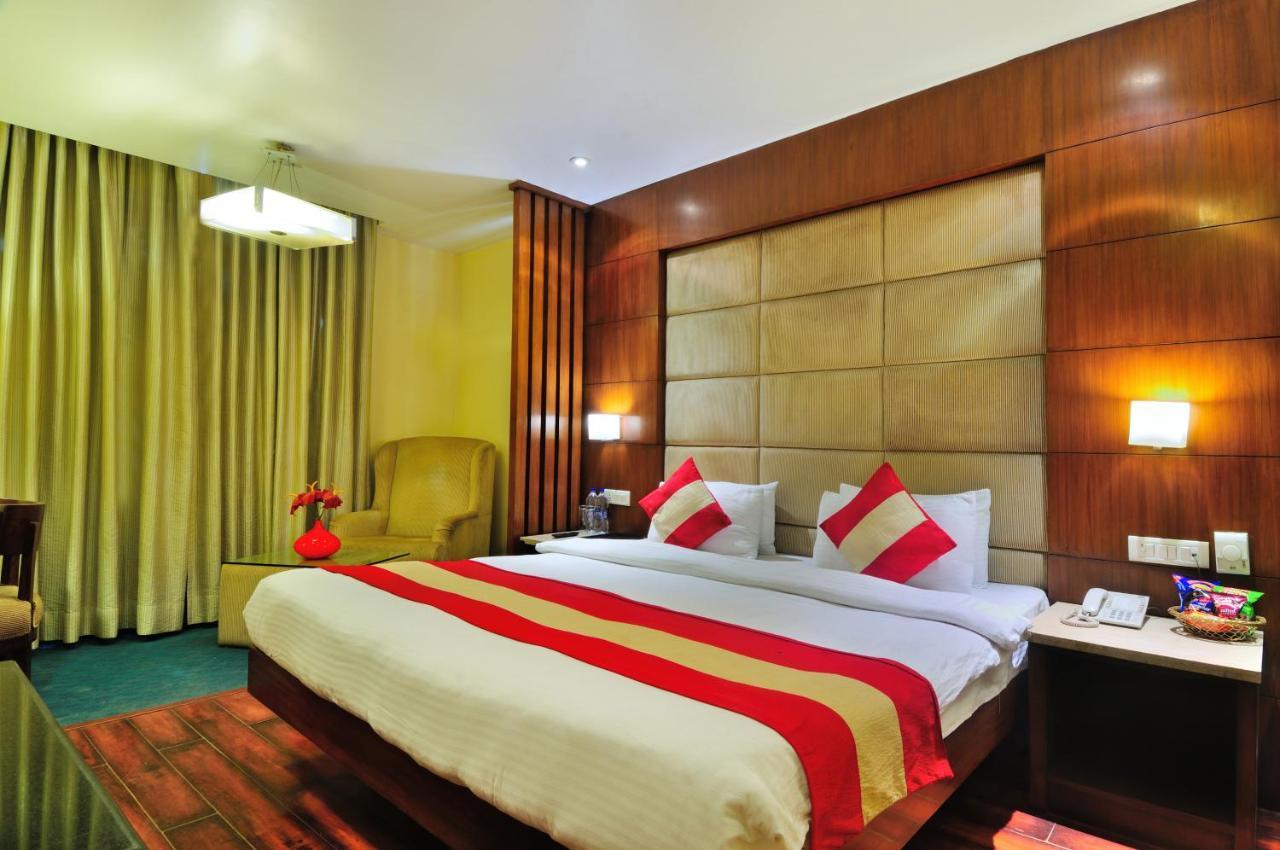 Hotel Aura - New Delhi Railway Station Exterior foto