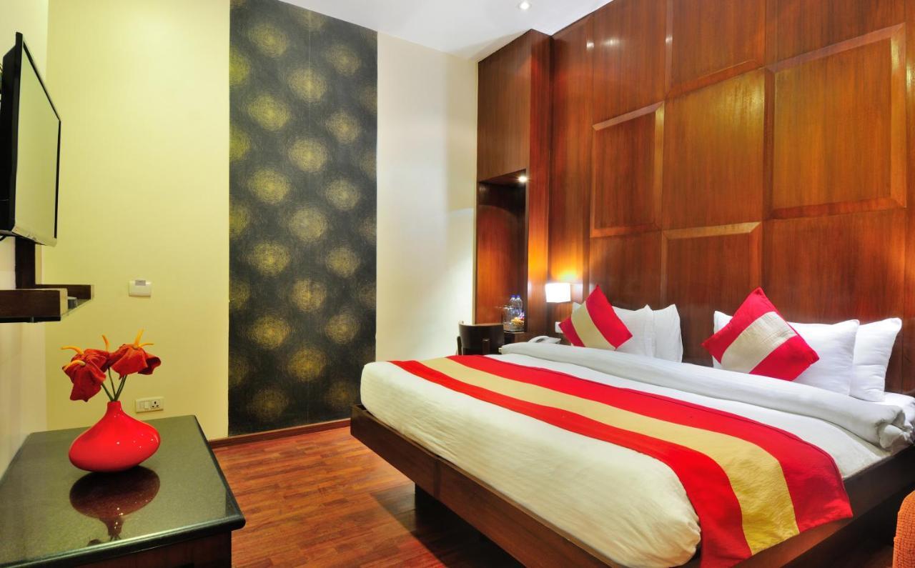 Hotel Aura - New Delhi Railway Station Exterior foto